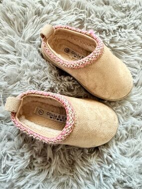 Olivia & Kate Girls' Tan Slip-On Slippers with Pink Trim